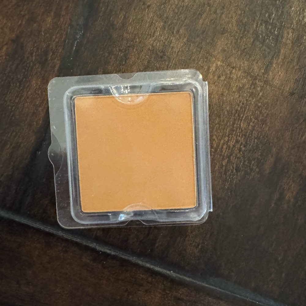 NARS All Day Luminous Powder Foundation Medium/Dark 1 Syracuse